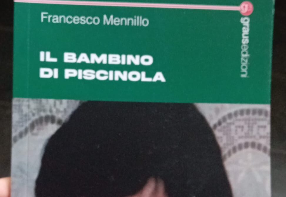 Il tempo trattenuto: memoria e disincanto nei racconti di Mennillo